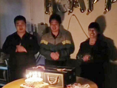 暖心：：集体生日Party，赏金国际精密机械为12月份员工庆祝生日！